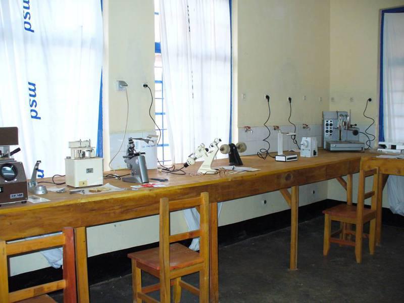 img-optical-laboratory-in-the-district-hospital-of-njombe